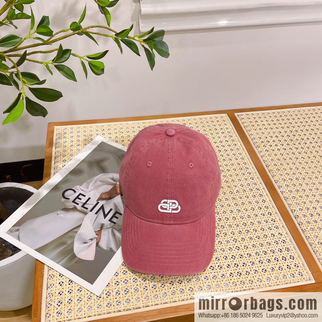 Balenciaga three-dimensional relief unisex baseball cap