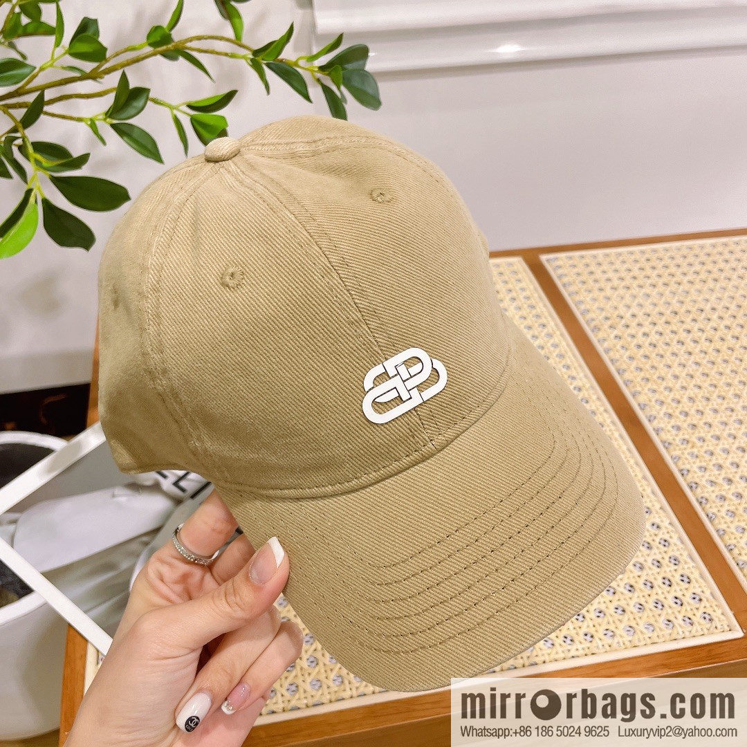 Balenciaga three-dimensional relief unisex baseball cap