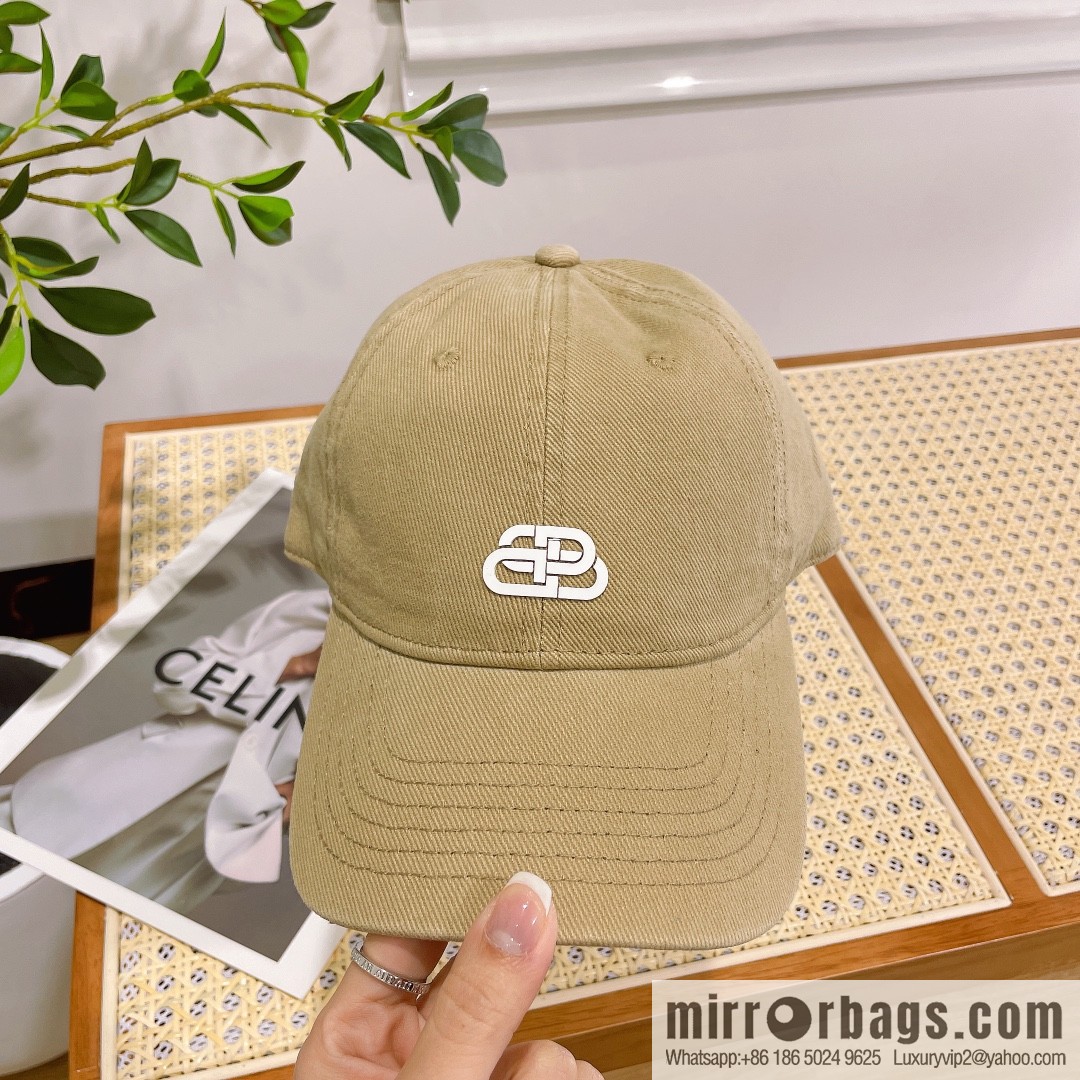 Balenciaga three-dimensional relief unisex baseball cap