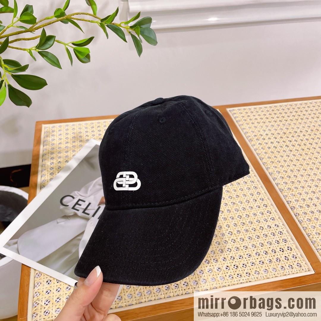 Balenciaga three-dimensional relief unisex baseball cap