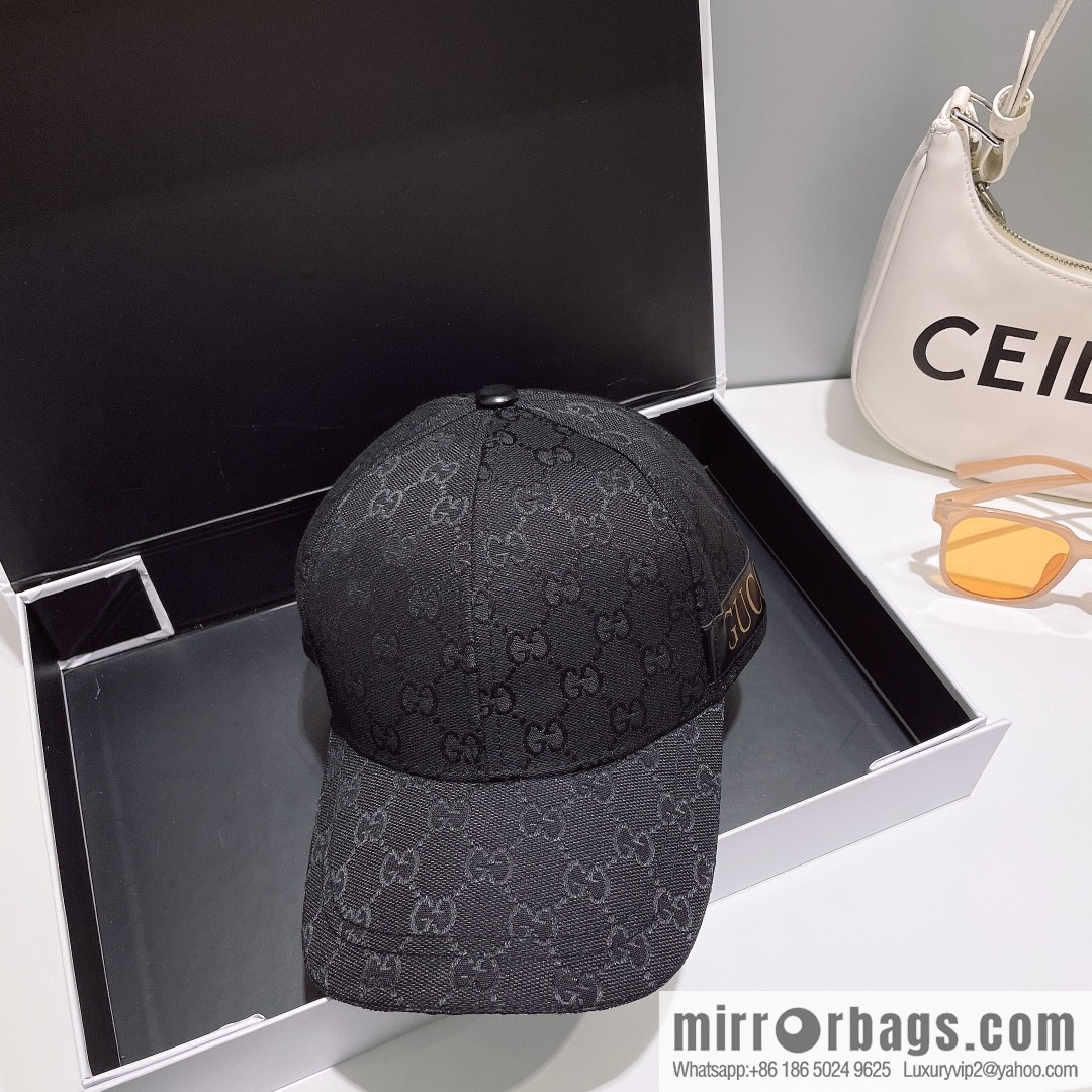 GUCCI Gucci Original Canvas Classic Baseball Cap