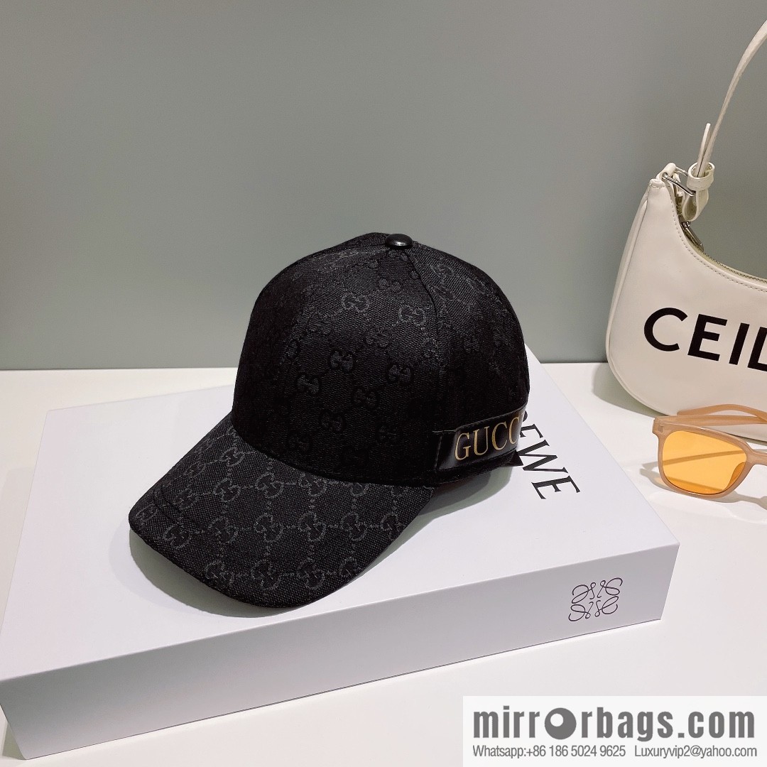 GUCCI Gucci Original Canvas Classic Baseball Cap