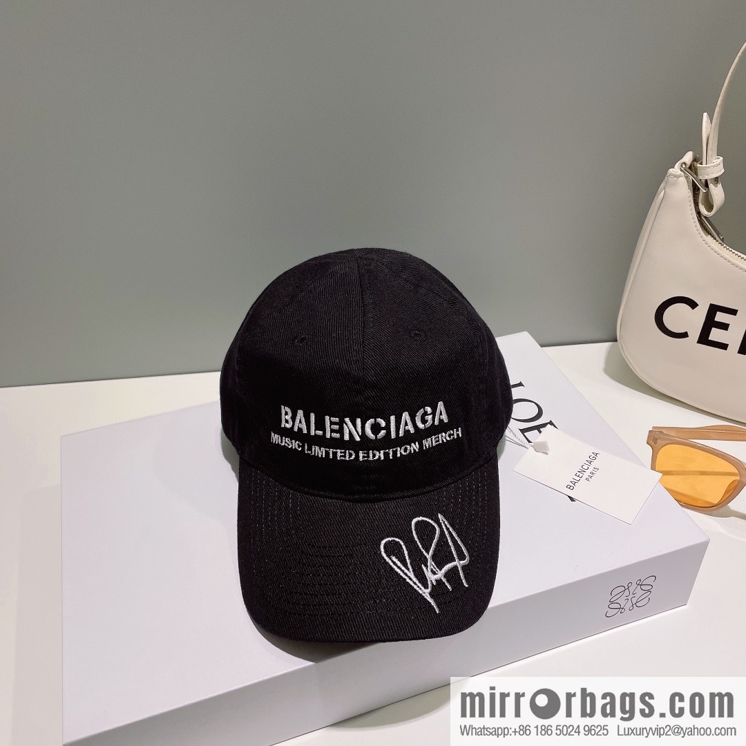 BALENCIAGA Balenciaga letter-embroidered baseball cap