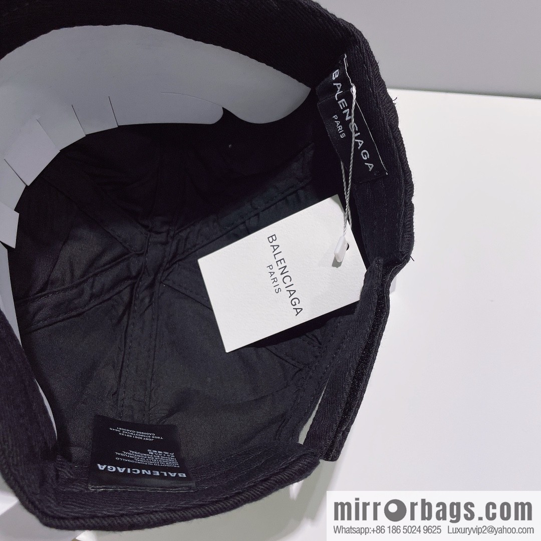 BALENCIAGA Balenciaga letter-embroidered baseball cap