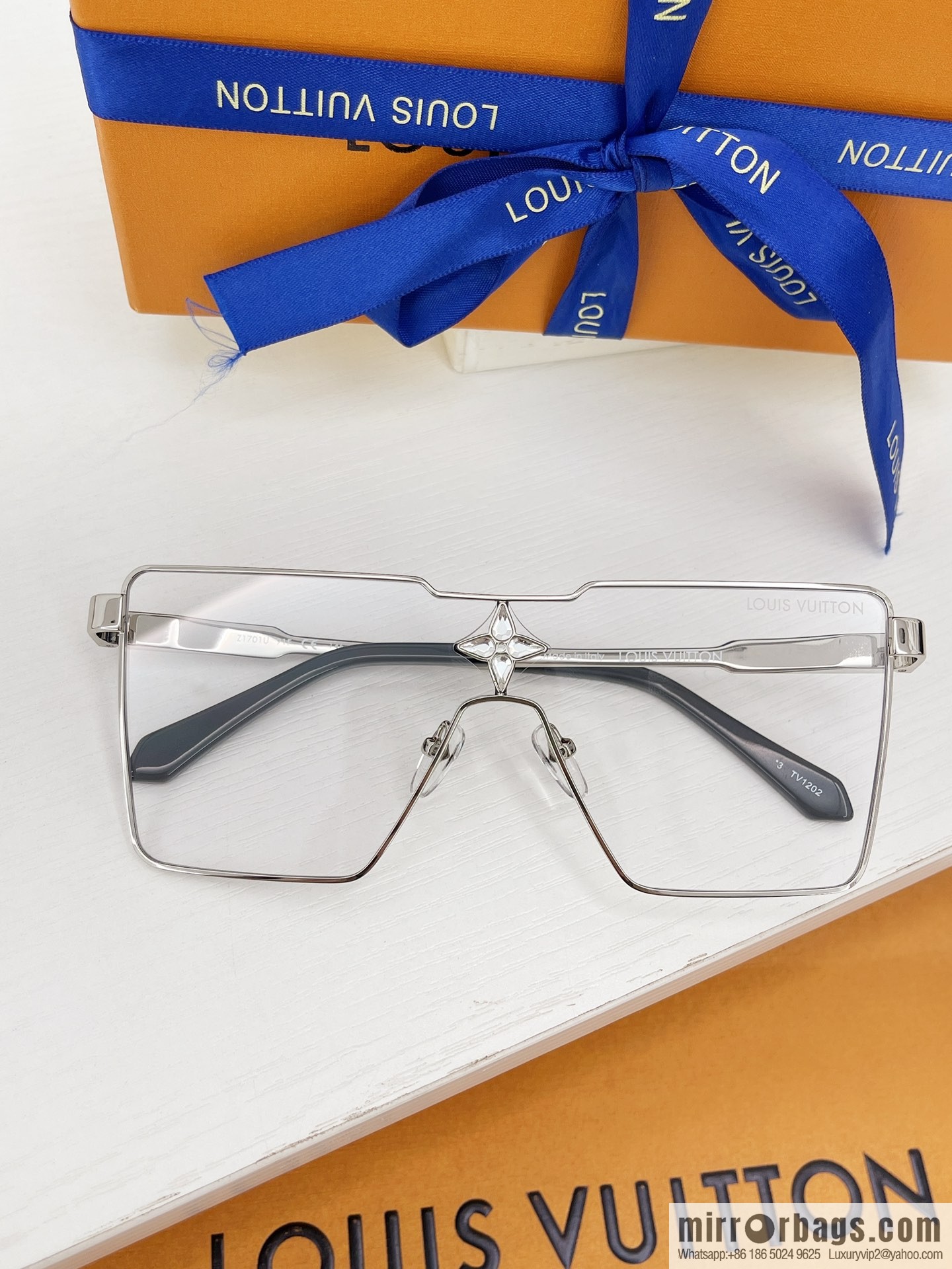 LV Louis Vuitton three-dimensional metal square sunglasses