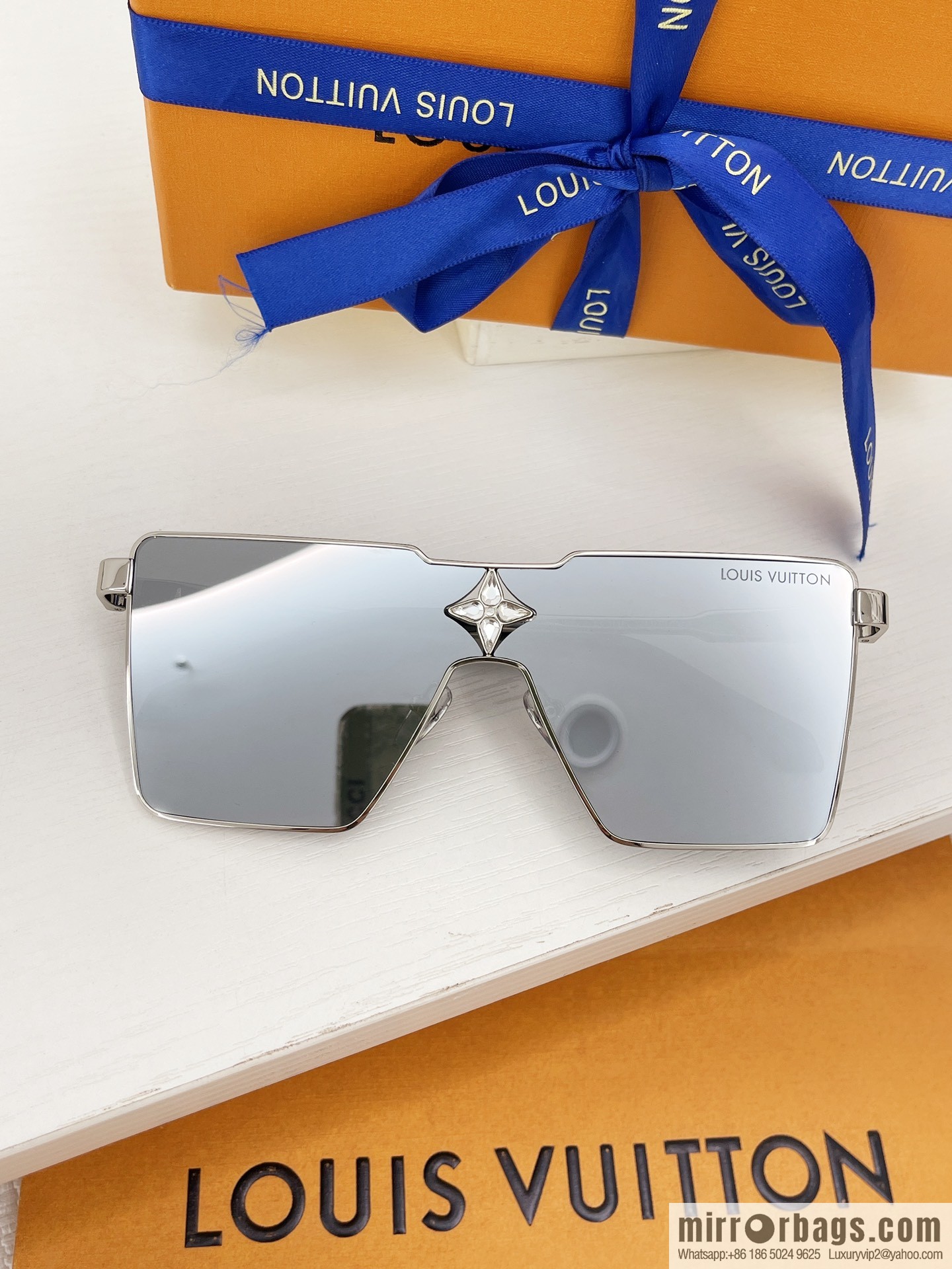 LV Louis Vuitton three-dimensional metal square sunglasses