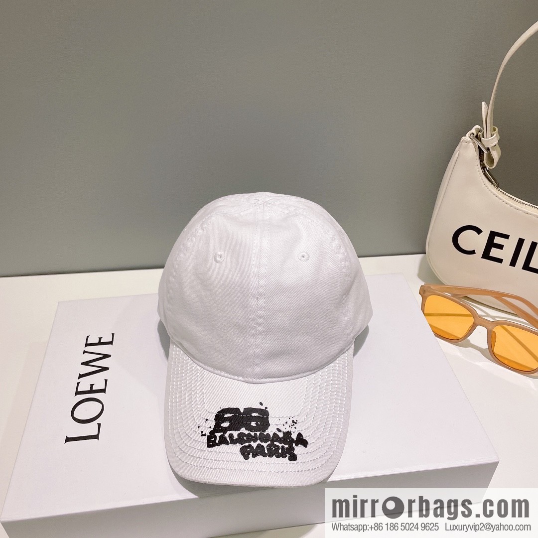 Balenciaga Balenciaga's new baseball cap