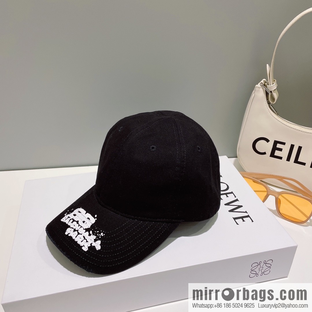 Balenciaga Balenciaga's new baseball cap