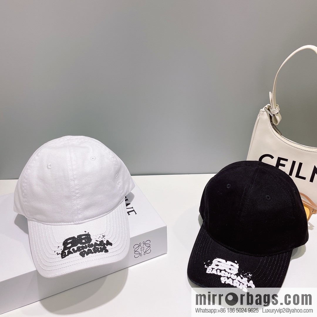 Balenciaga Balenciaga's new baseball cap