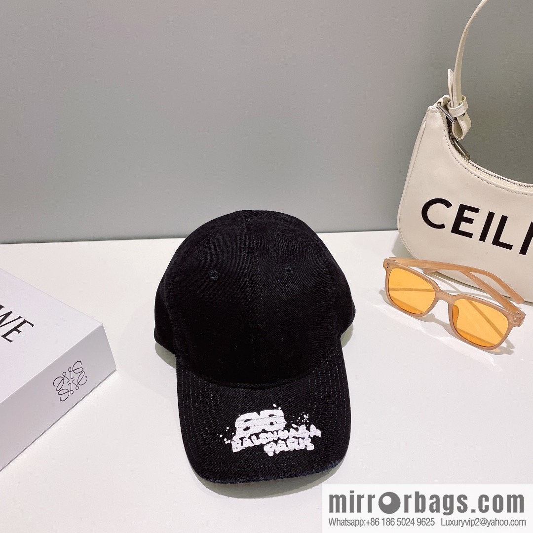 Balenciaga Balenciaga's new baseball cap