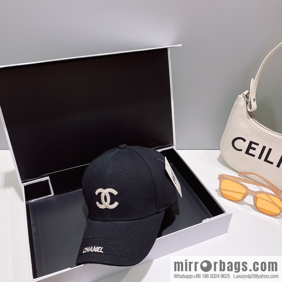 Chanel's new simple embroidered logo baseball cap