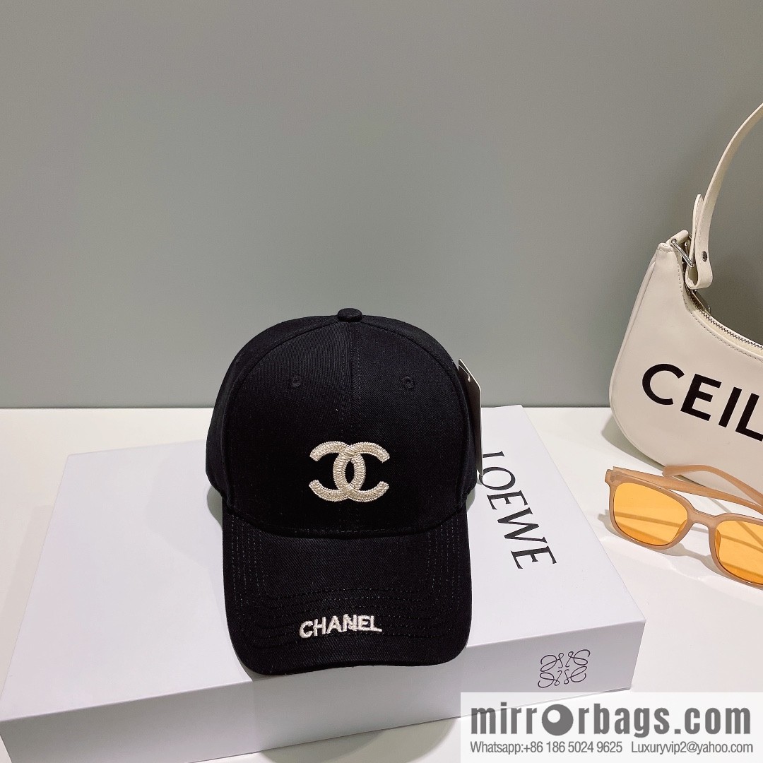 Chanel's new simple embroidered logo baseball cap