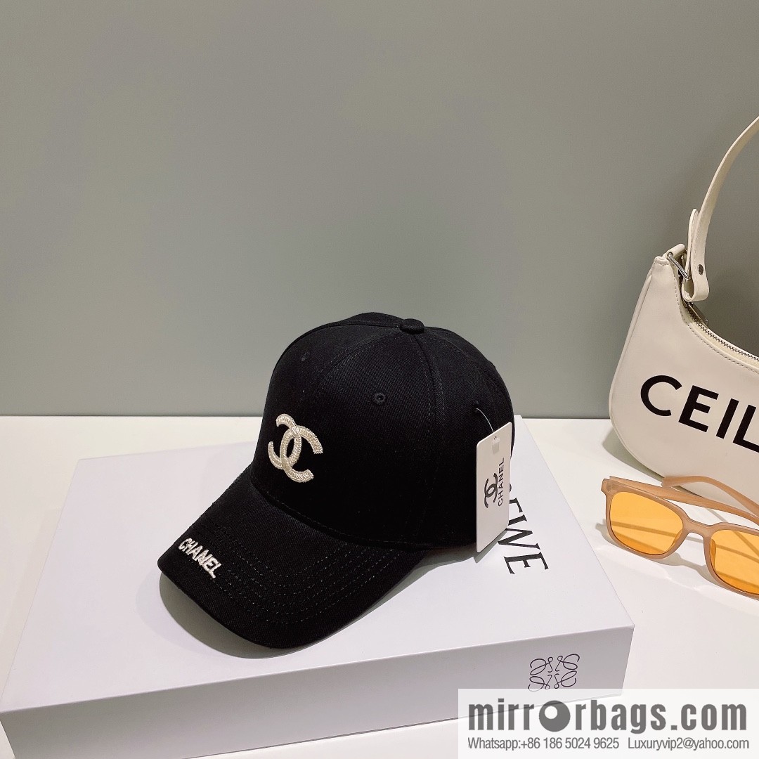 Chanel's new simple embroidered logo baseball cap