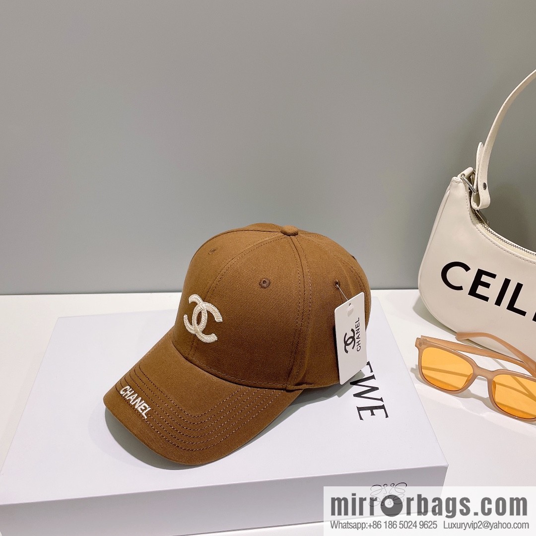 Chanel's new simple embroidered logo baseball cap