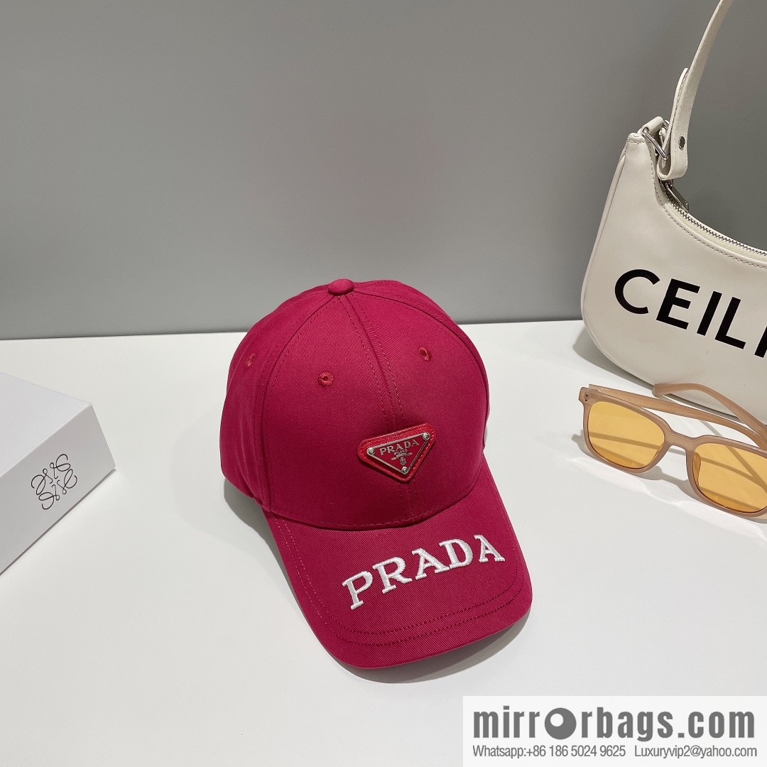 PRADA Prada spring and summer new big-name embroidered baseball cap
