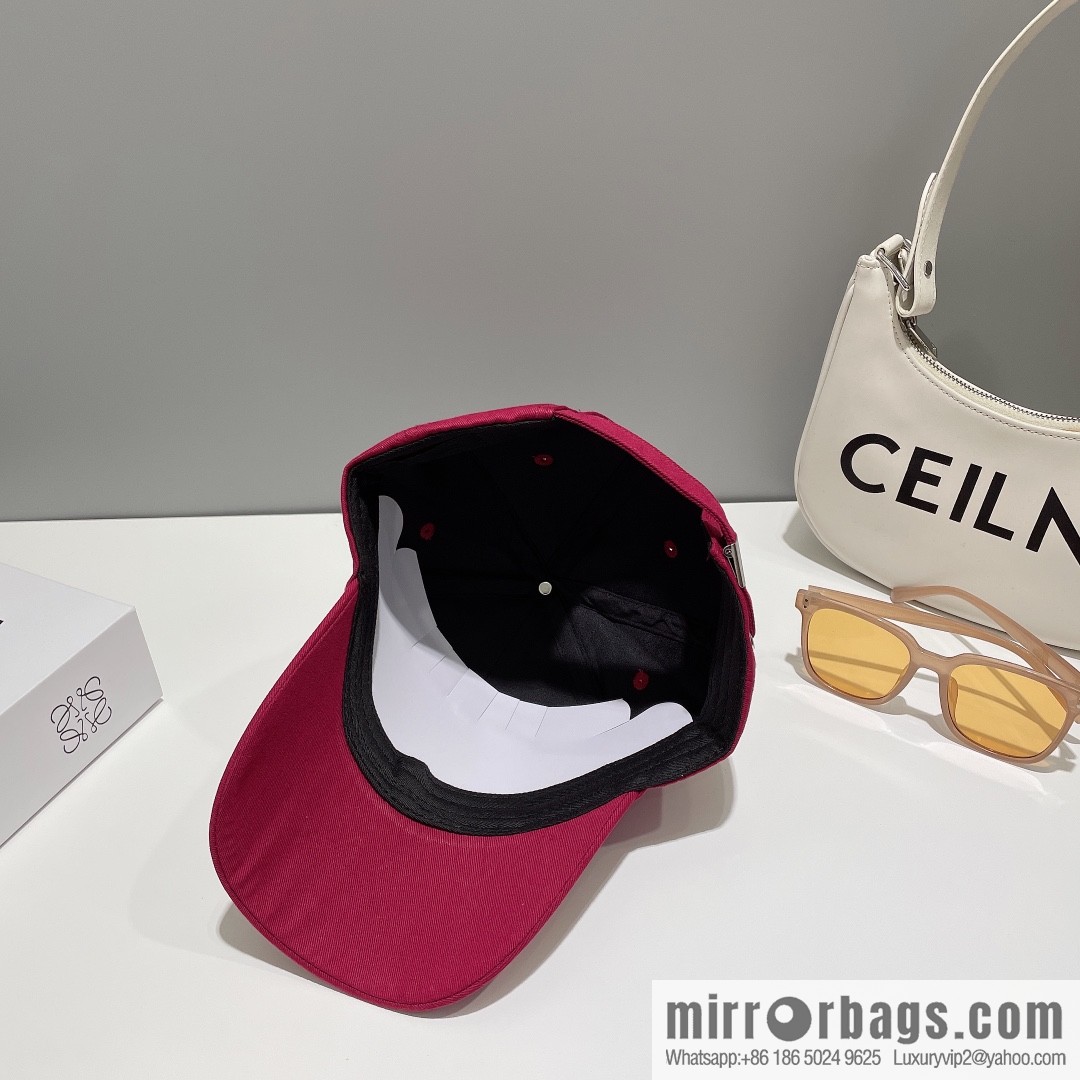 PRADA Prada spring and summer new big-name embroidered baseball cap