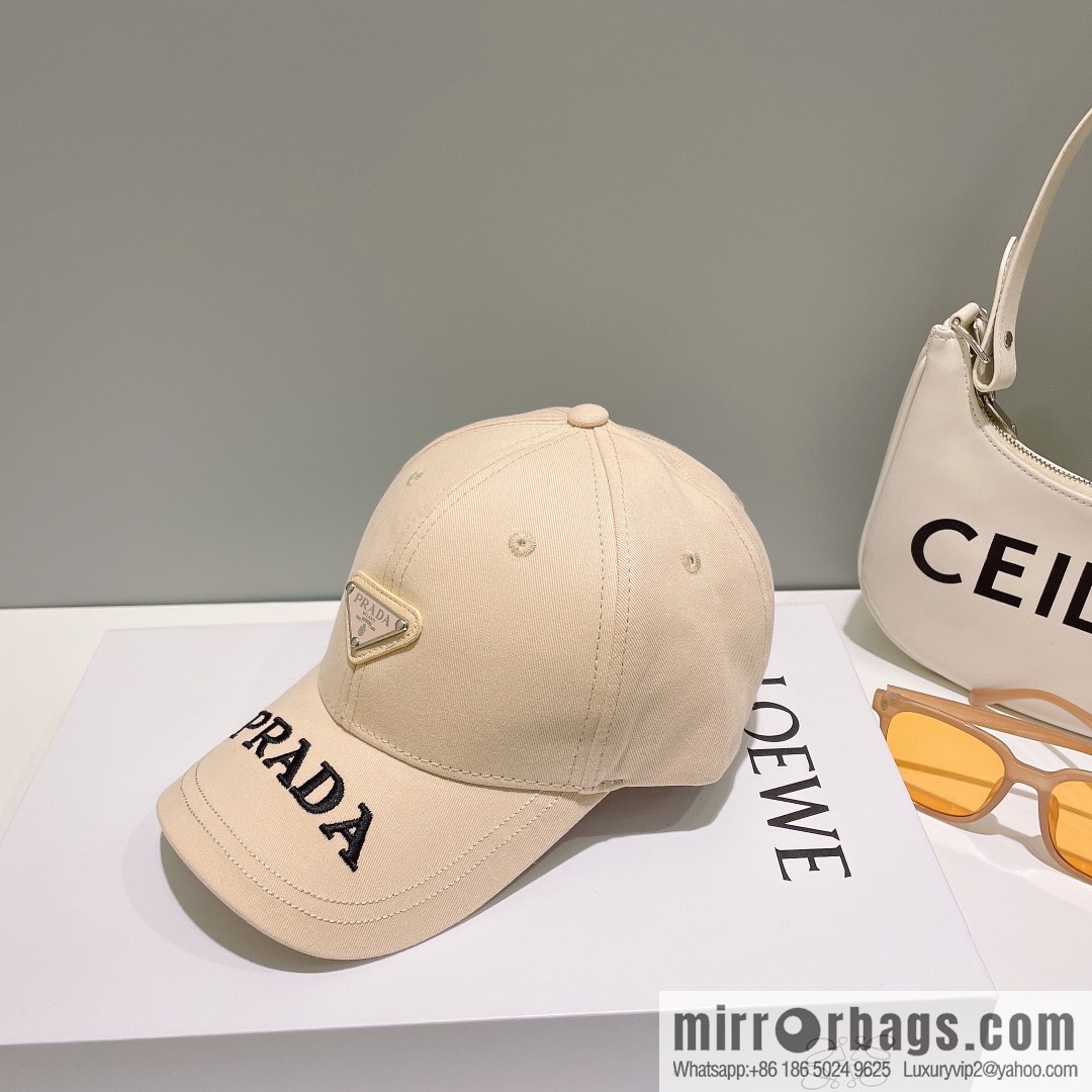 PRADA Prada spring and summer new big-name embroidered baseball cap