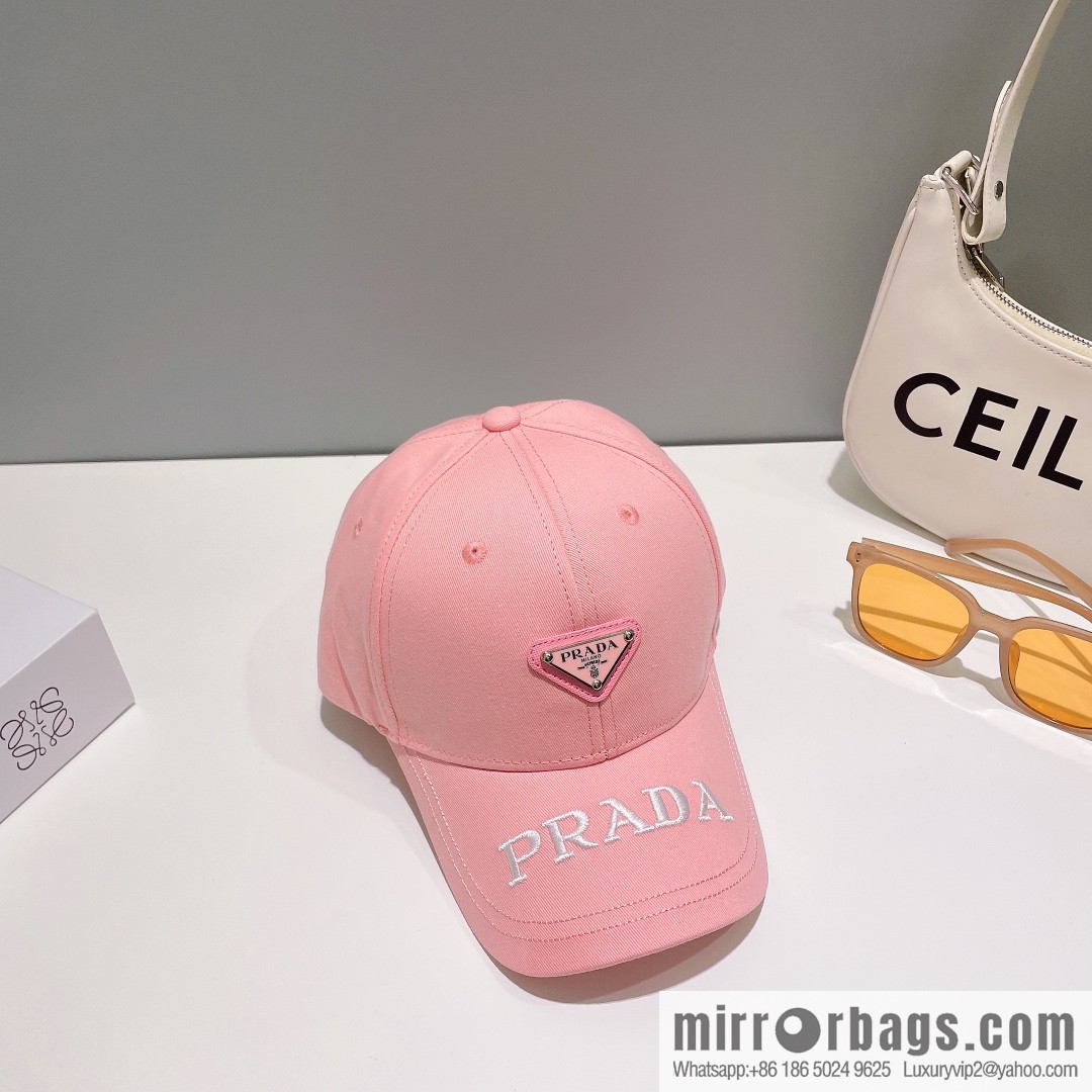 PRADA Prada spring and summer new big-name embroidered baseball cap