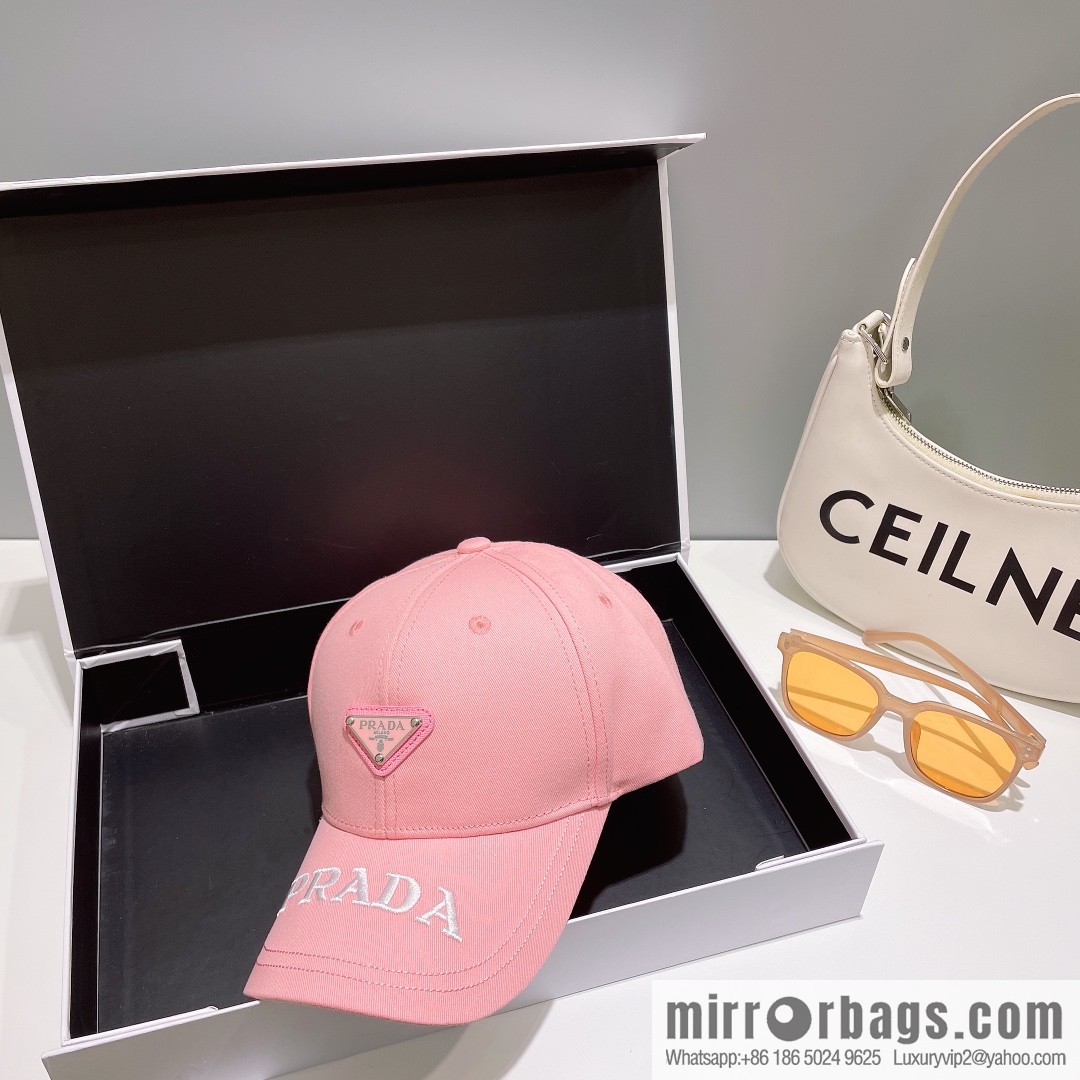 PRADA Prada spring and summer new big-name embroidered baseball cap