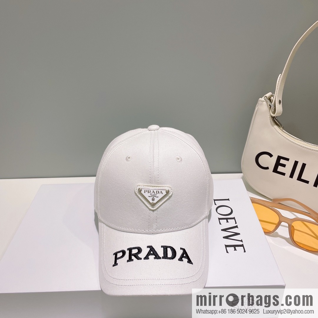 PRADA Prada spring and summer new big-name embroidered baseball cap