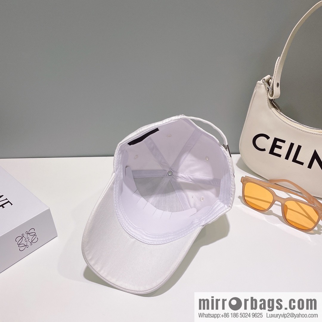 PRADA Prada spring and summer new big-name embroidered baseball cap