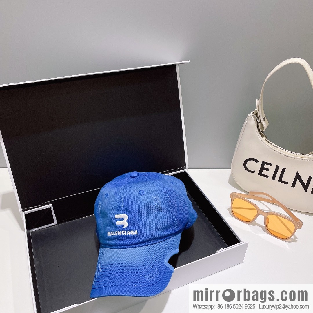 Balenciaga Embroidered letter logo baseball cap