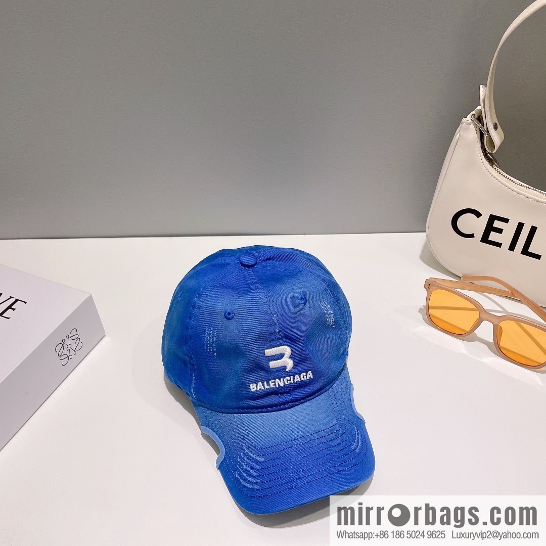 Balenciaga Embroidered letter logo baseball cap