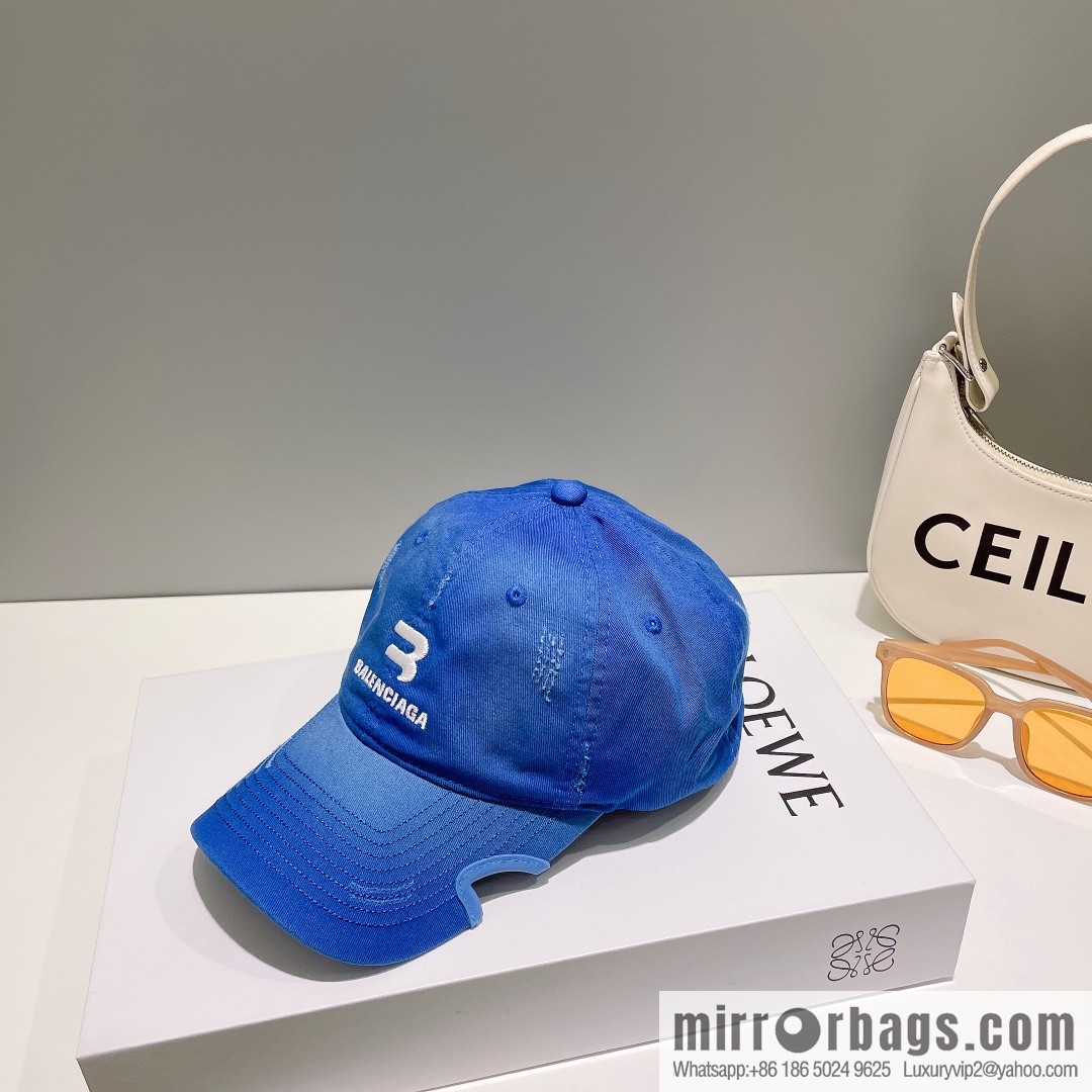 Balenciaga Embroidered letter logo baseball cap