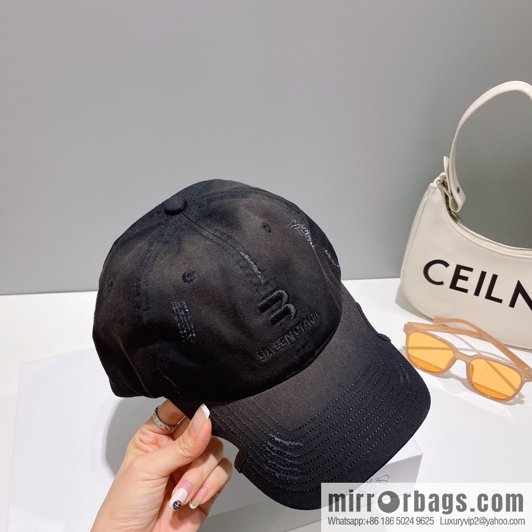 Balenciaga Embroidered letter logo baseball cap