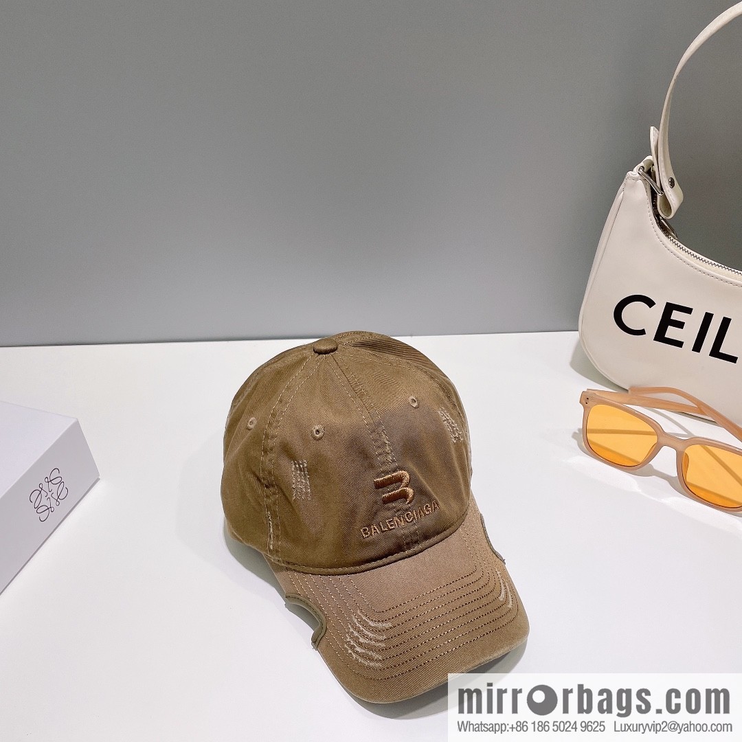 Balenciaga Embroidered letter logo baseball cap