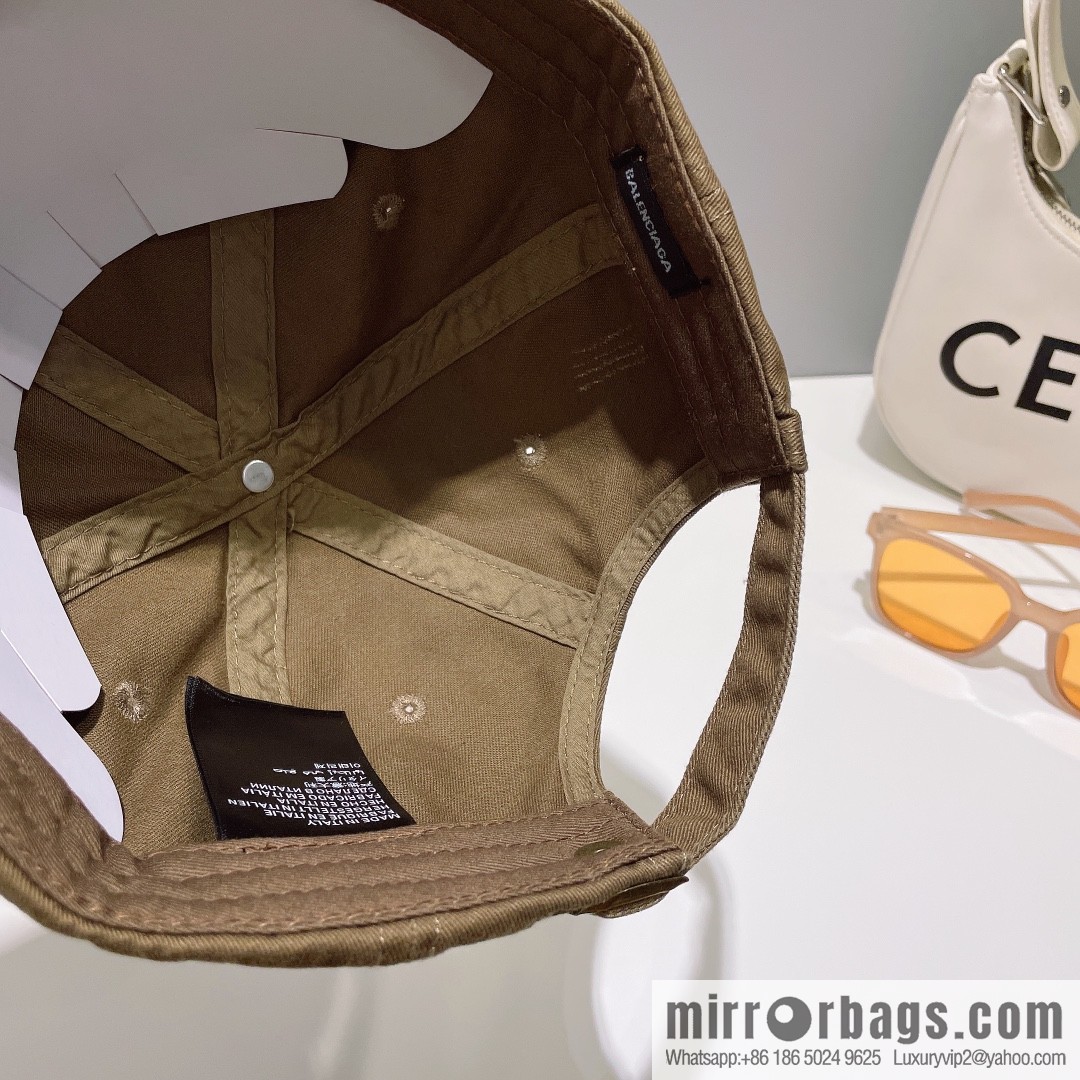 Balenciaga Embroidered letter logo baseball cap