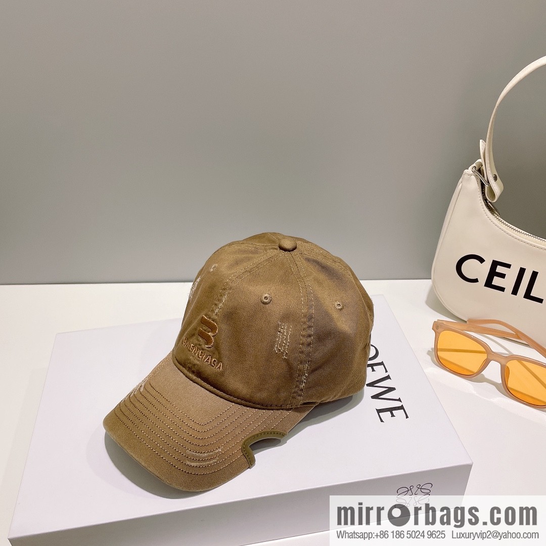Balenciaga Embroidered letter logo baseball cap