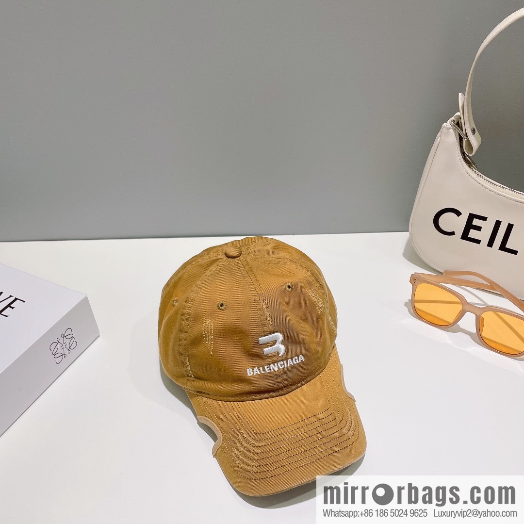 Balenciaga Embroidered letter logo baseball cap