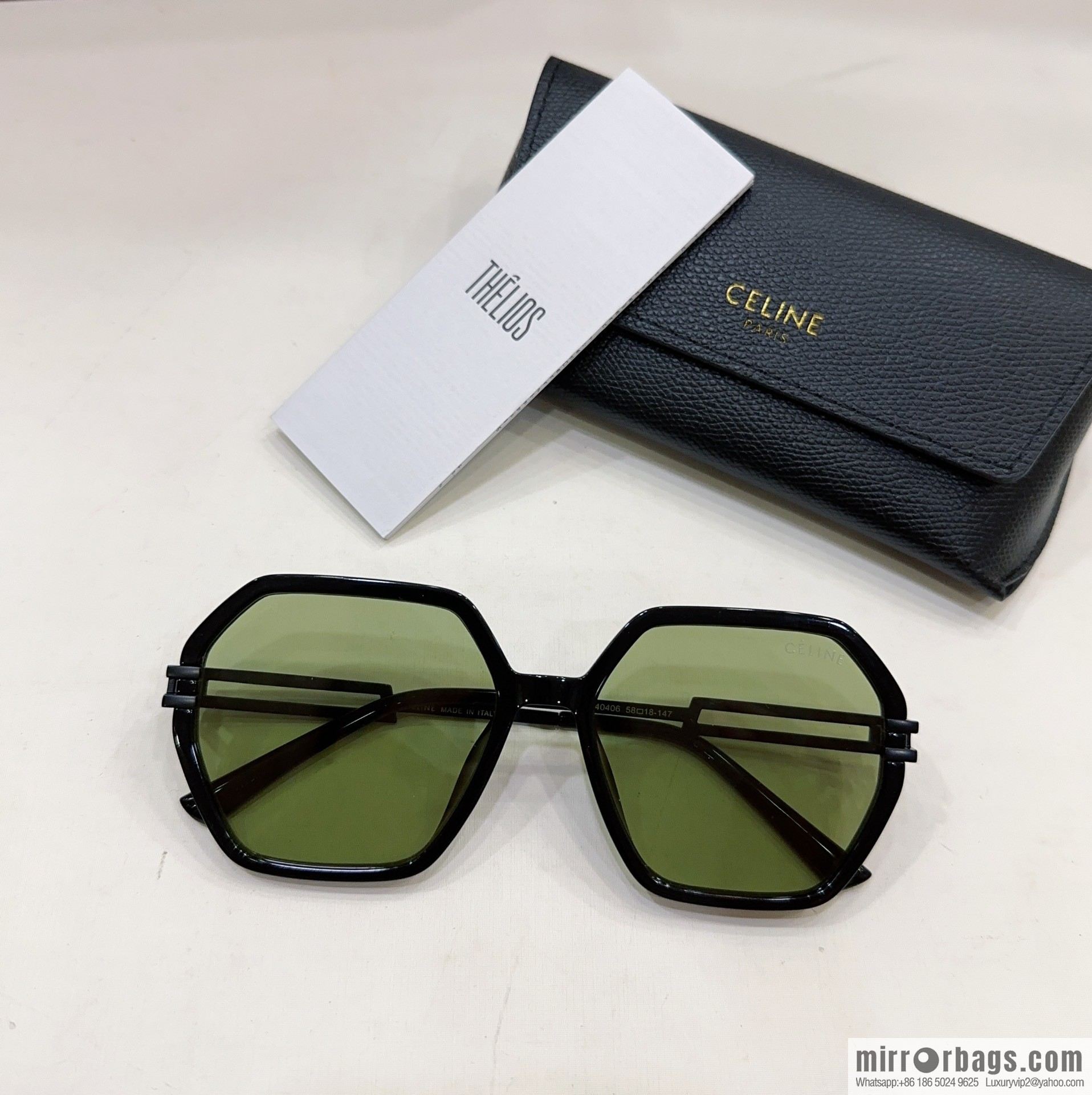 CEELINE Women's Box Sunglasses