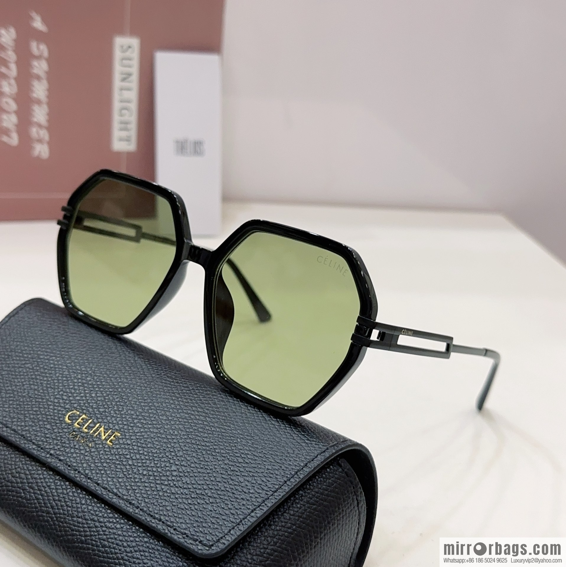 CEELINE Women's Box Sunglasses