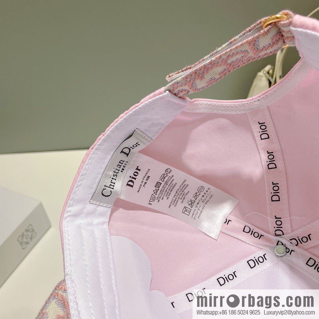 Dior's new embroidered alphabet canvas baseball cap
