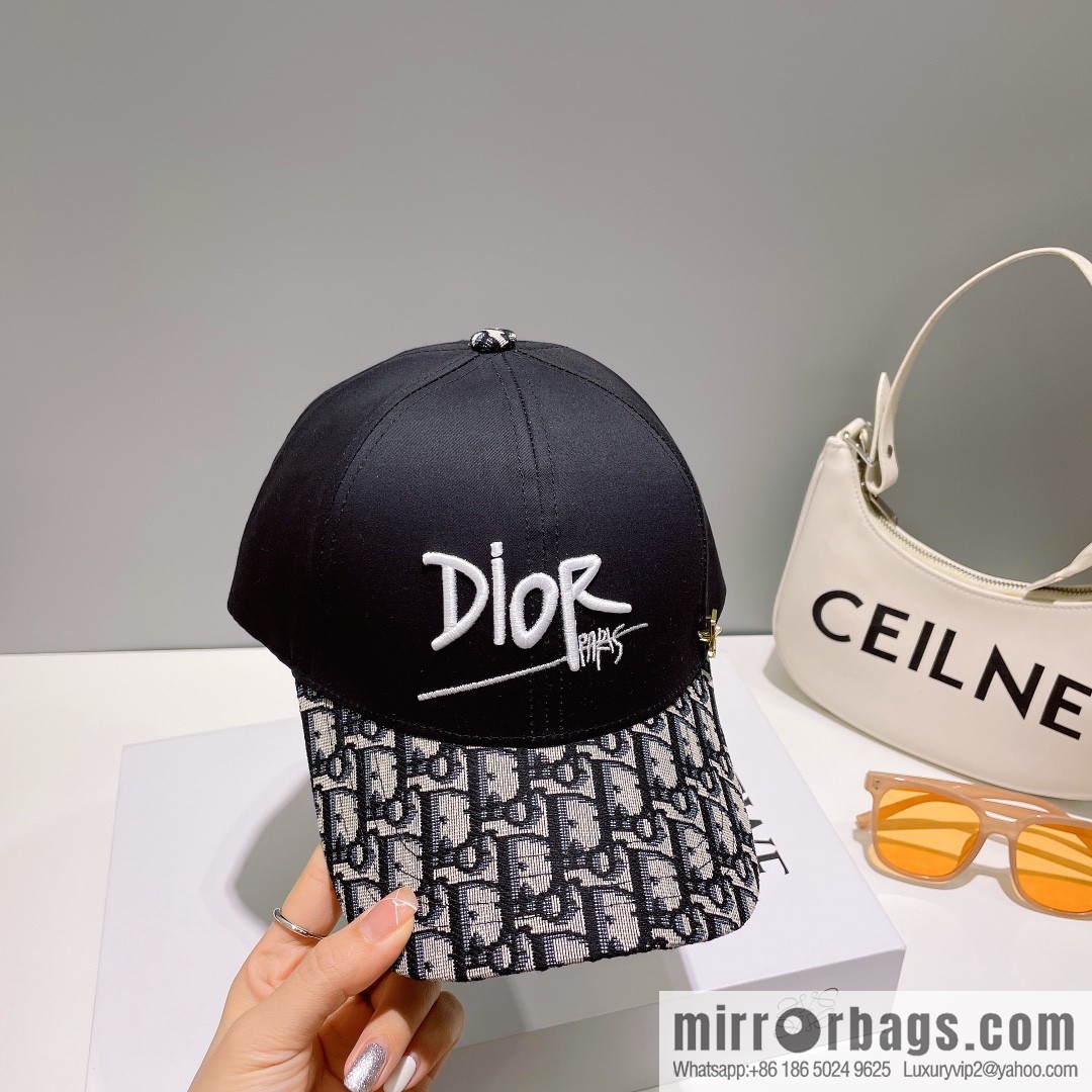Dior's new embroidered alphabet canvas baseball cap