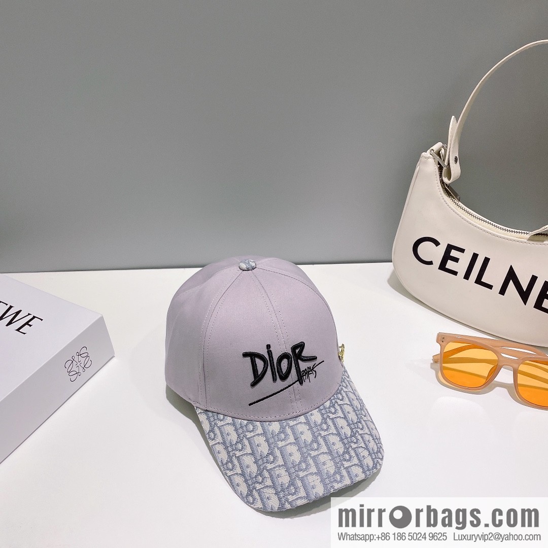 Dior's new embroidered alphabet canvas baseball cap