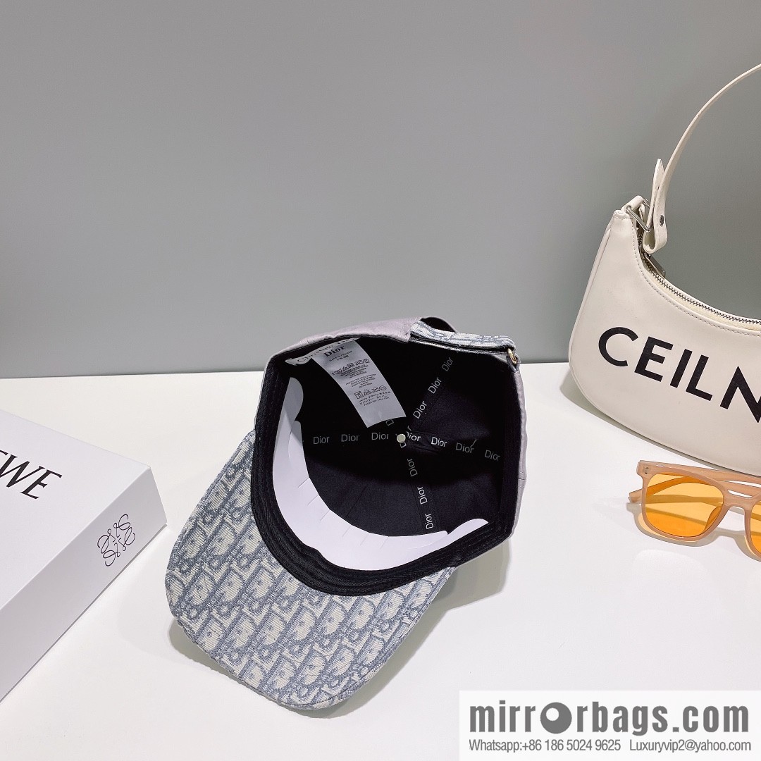 Dior's new embroidered alphabet canvas baseball cap