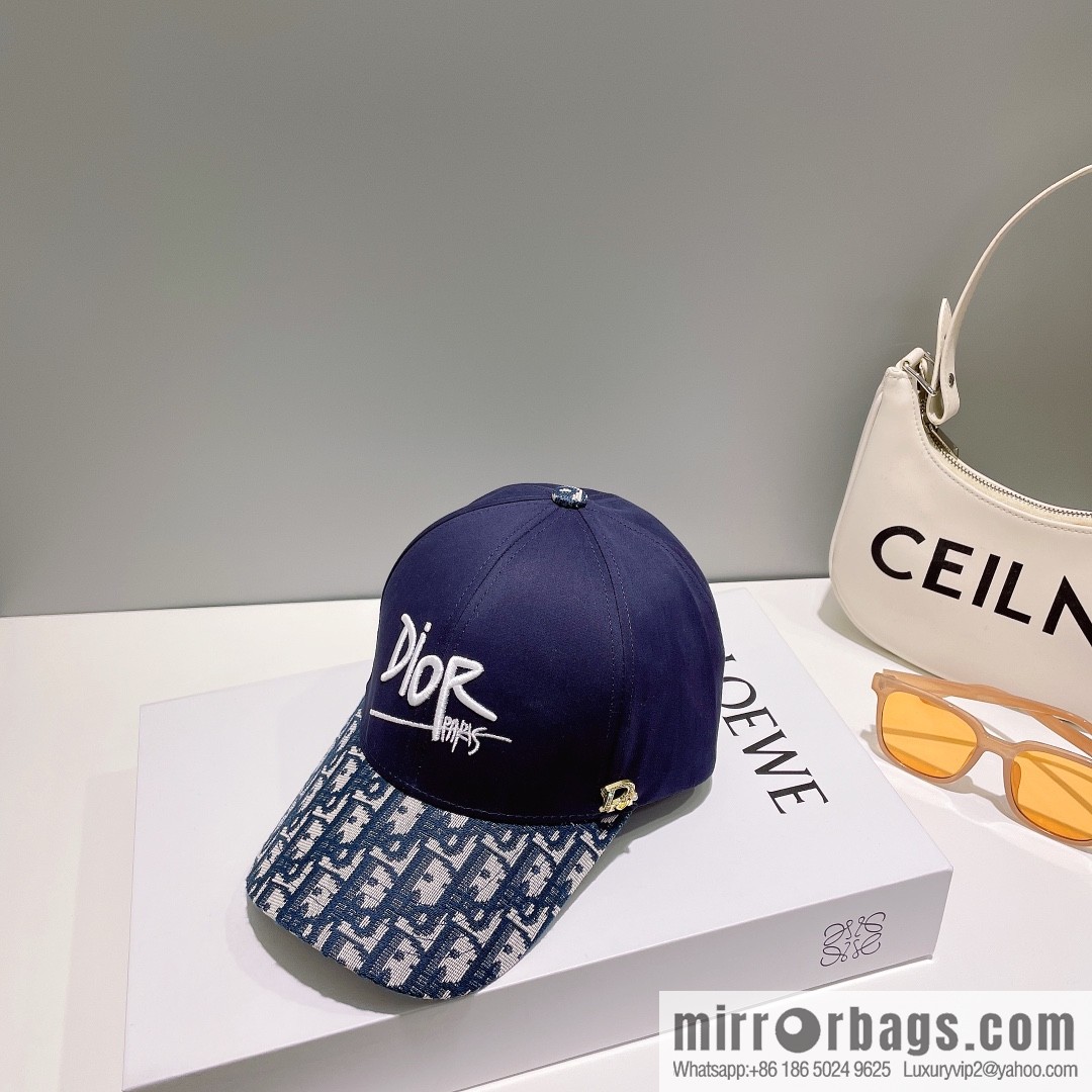 Dior's new embroidered alphabet canvas baseball cap