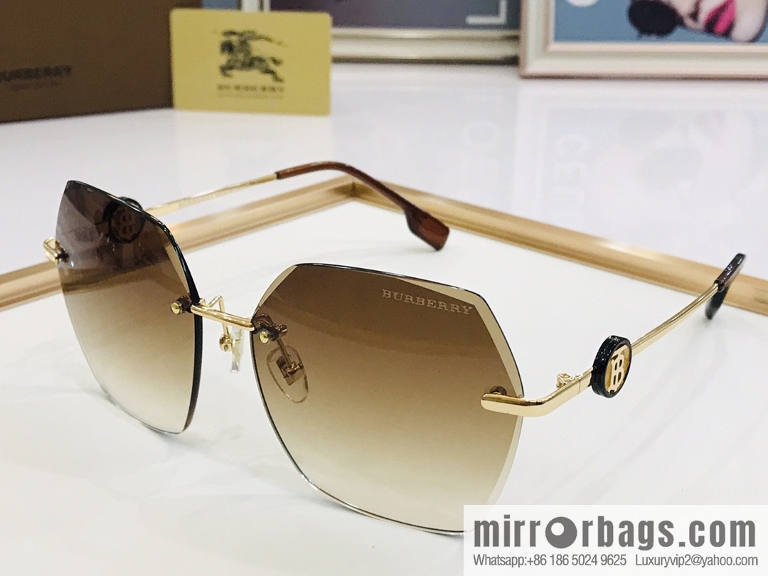 Burberry Burberry Versatile Women's Sunglasses