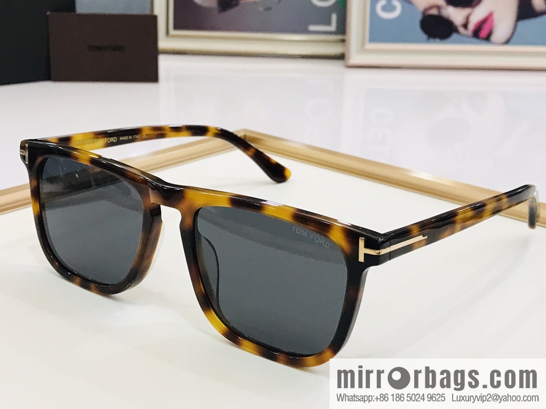 TOM FORD Tom Ford Plate Frame Unisex Sunglasses