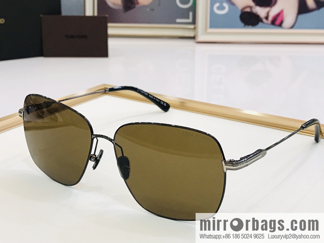 TOM FORD Ultra Light Unisex Sunglasses
