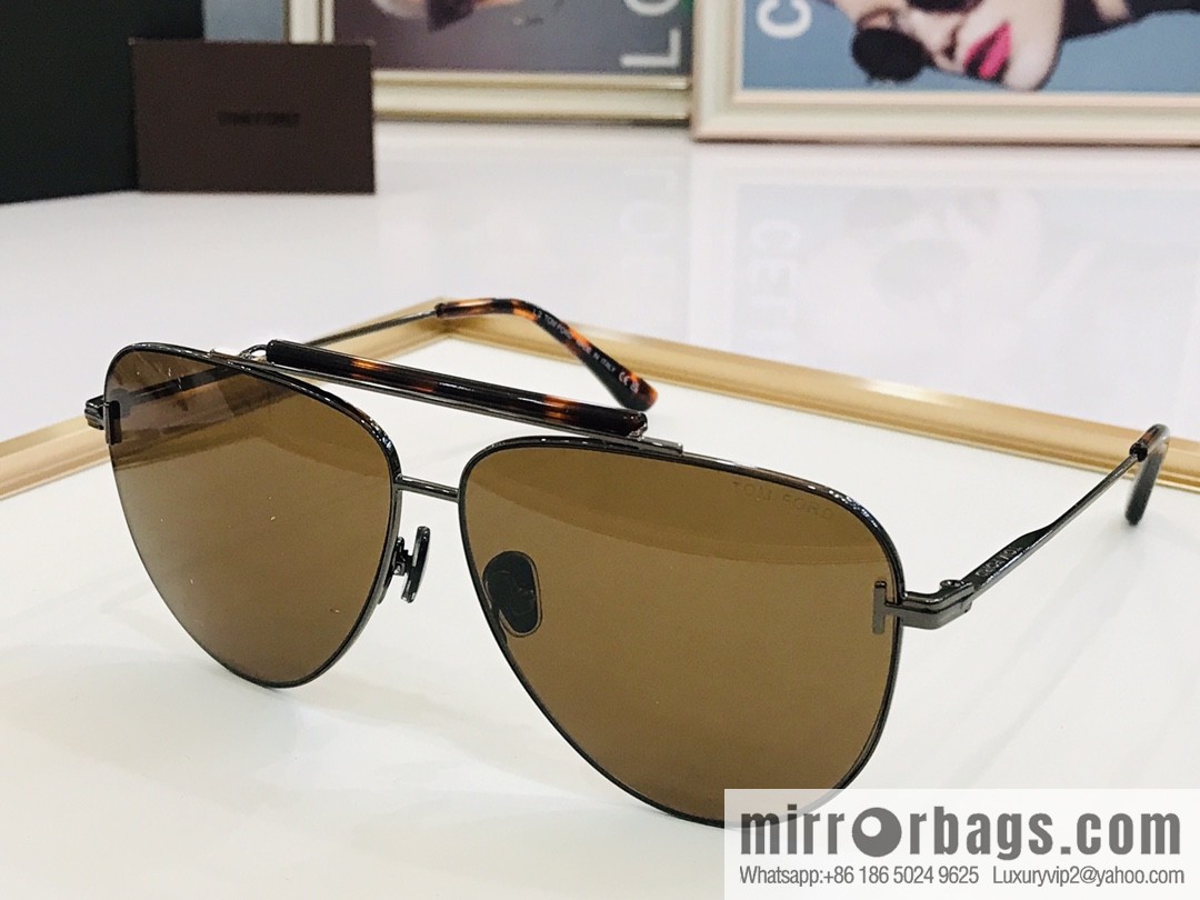 TOM FORD Ultra Light Unisex Sunglasses