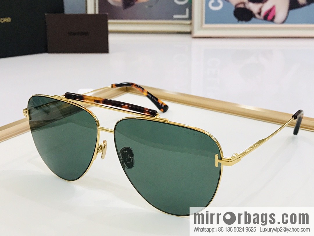 TOM FORD Ultra Light Unisex Sunglasses