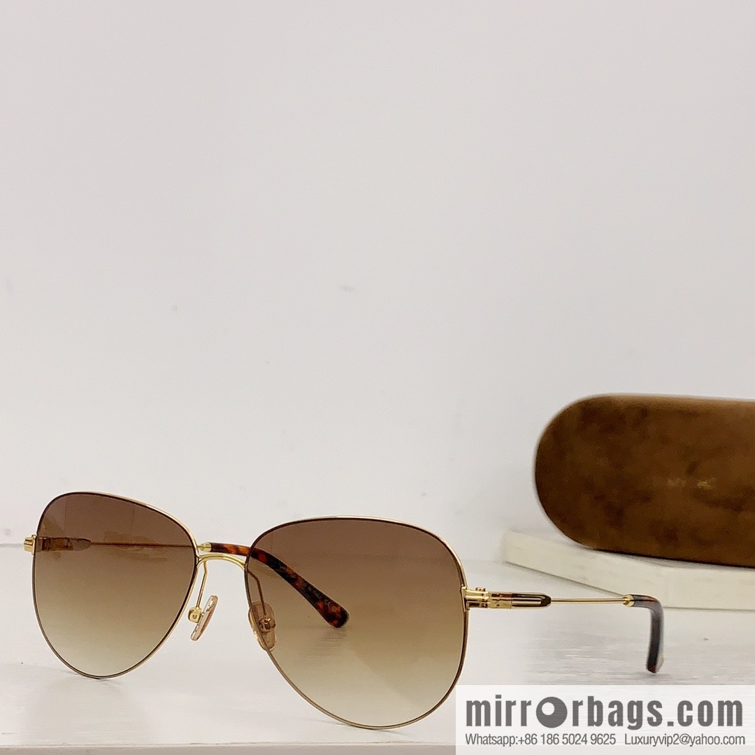 TOM FORD Metal temple embellishment logo Unisex sunglasses