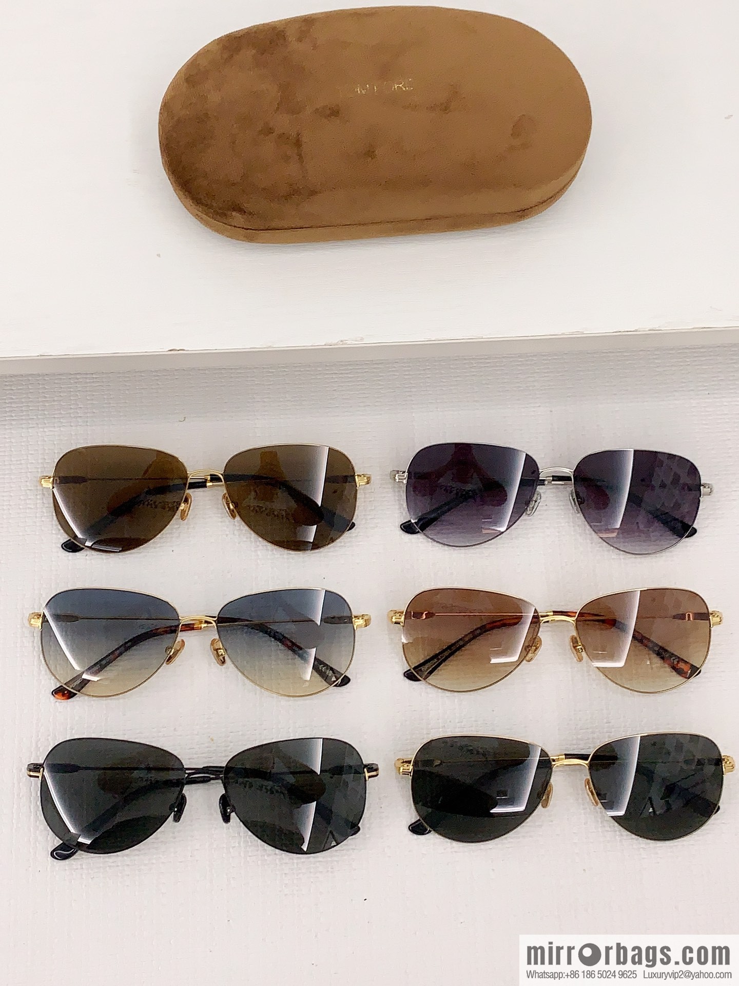 TOM FORD Metal temple embellishment logo Unisex sunglasses