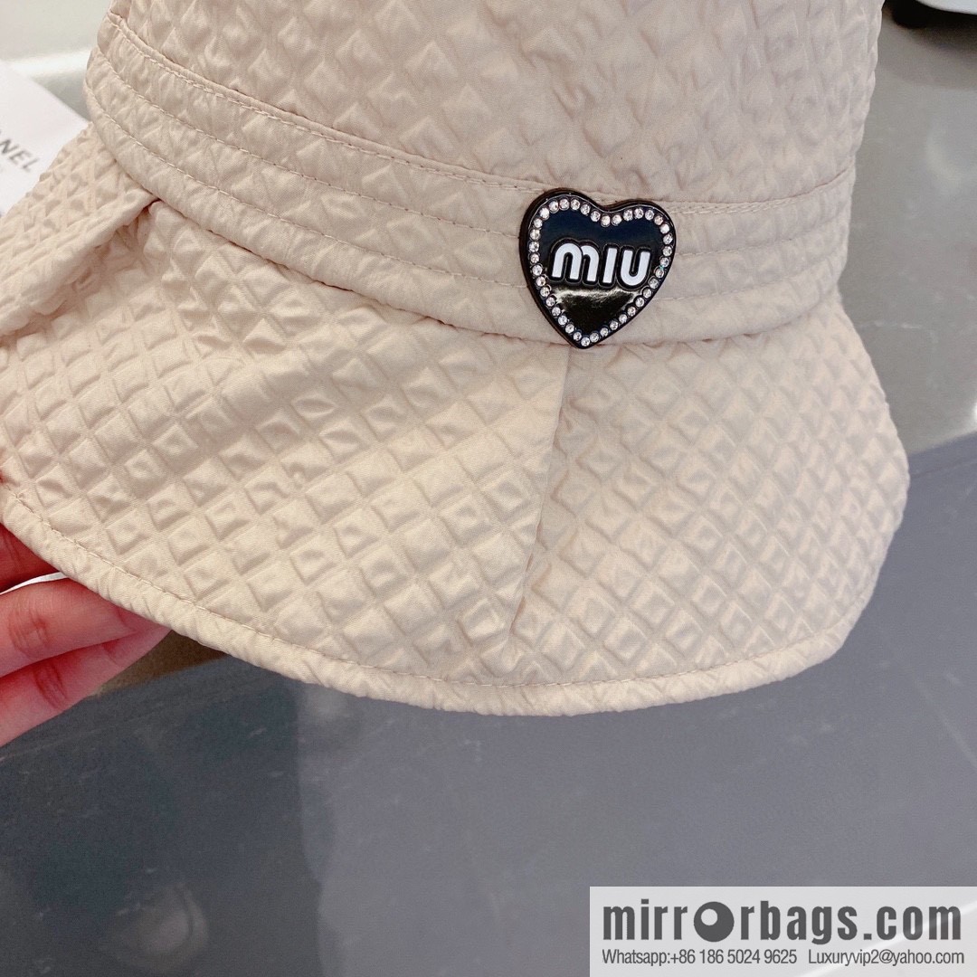 MIUMIU bucket hat