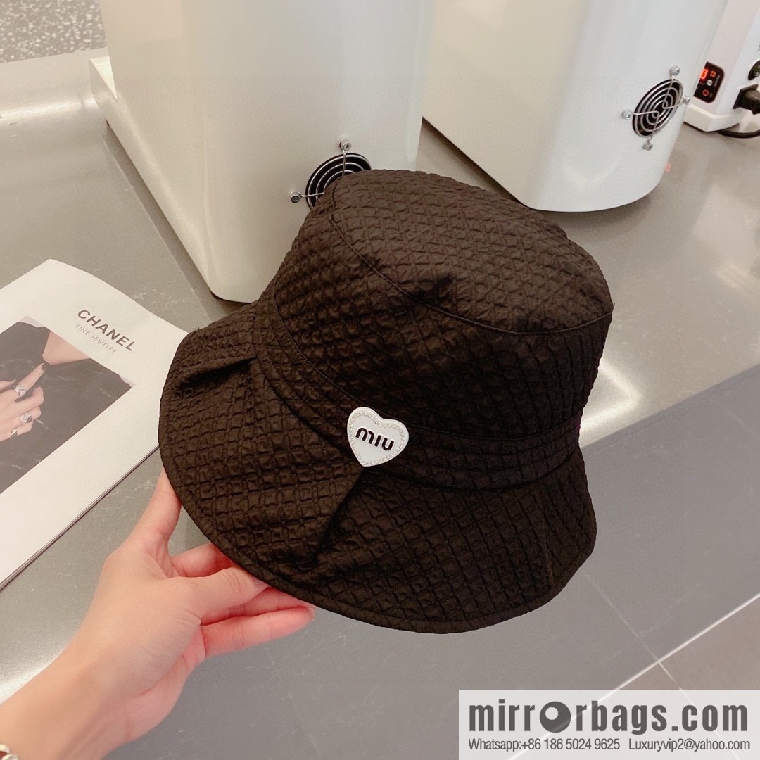 MIUMIU bucket hat