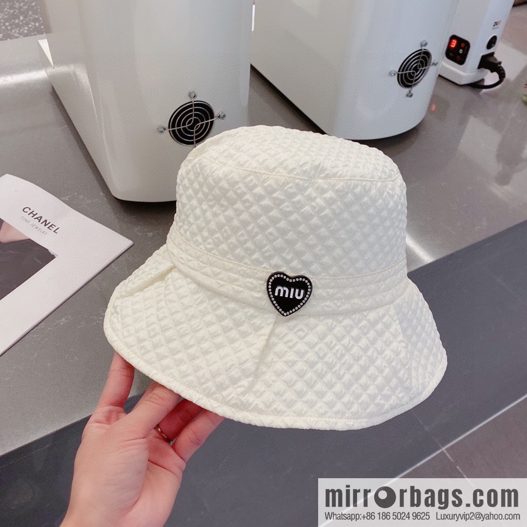 MIUMIU bucket hat